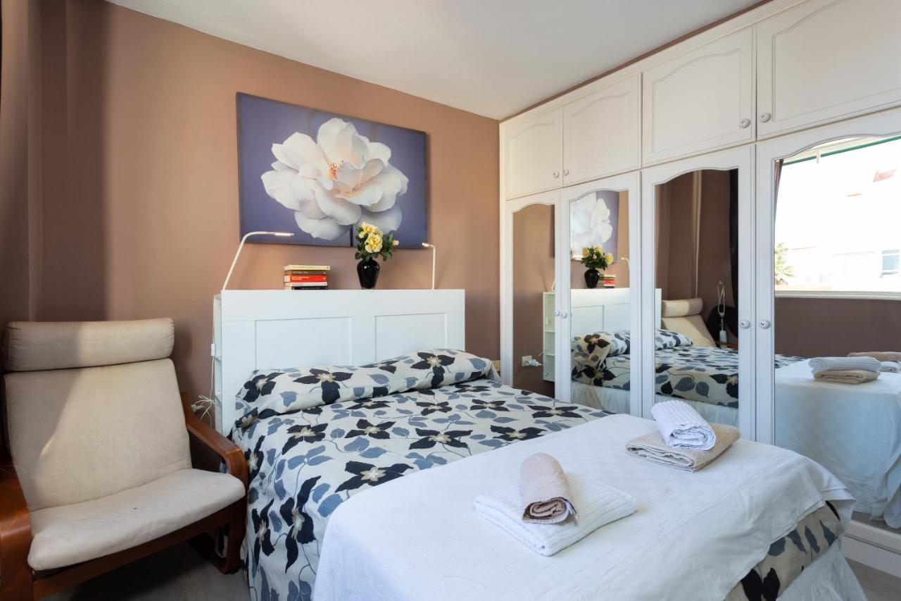 Home2Book Charming Sea Front House Эль-Эскобональ Экстерьер фото