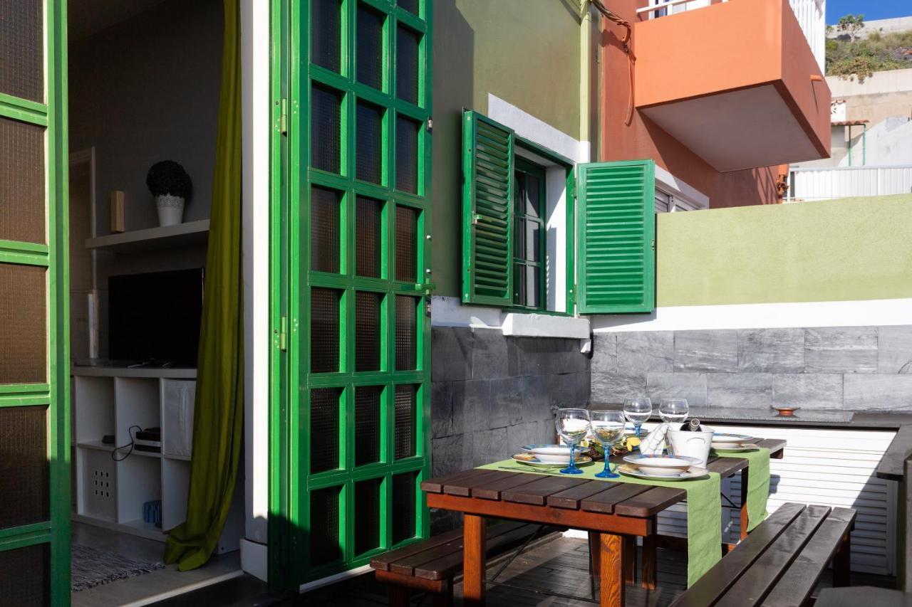 Home2Book Charming Sea Front House Эль-Эскобональ Экстерьер фото
