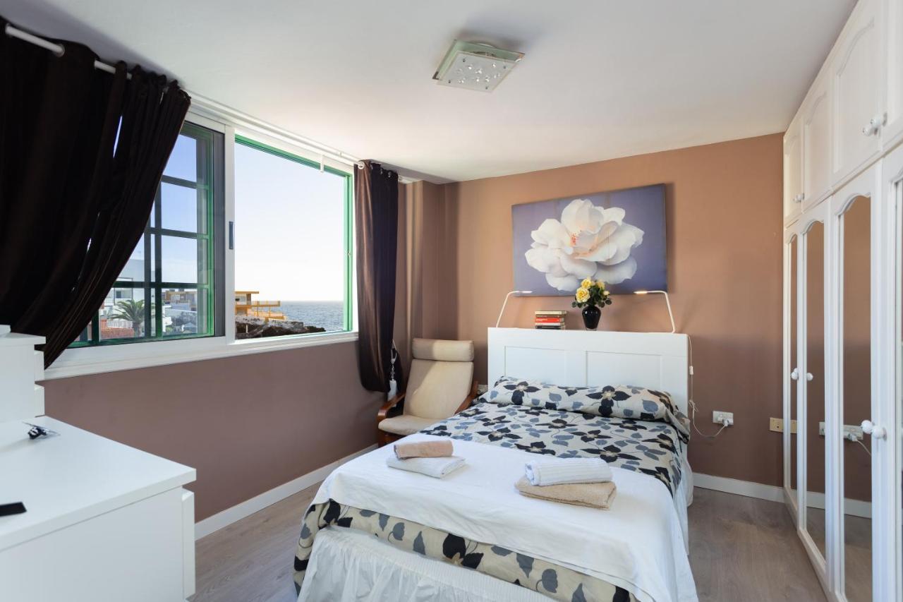 Home2Book Charming Sea Front House Эль-Эскобональ Экстерьер фото