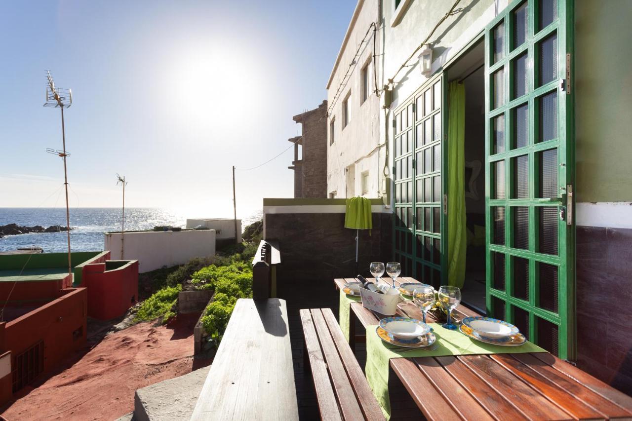 Home2Book Charming Sea Front House Эль-Эскобональ Экстерьер фото