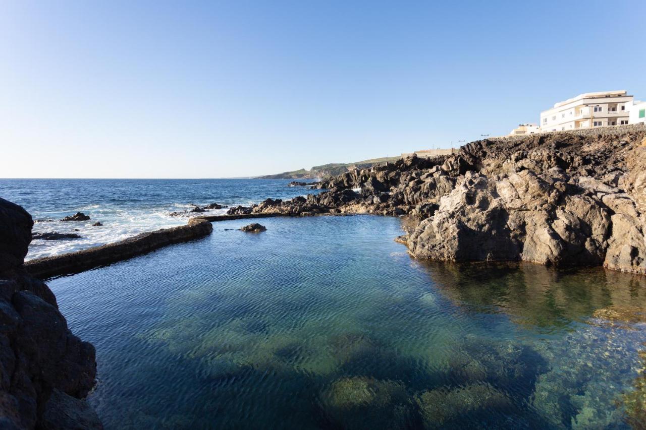 Home2Book Charming Sea Front House Эль-Эскобональ Экстерьер фото