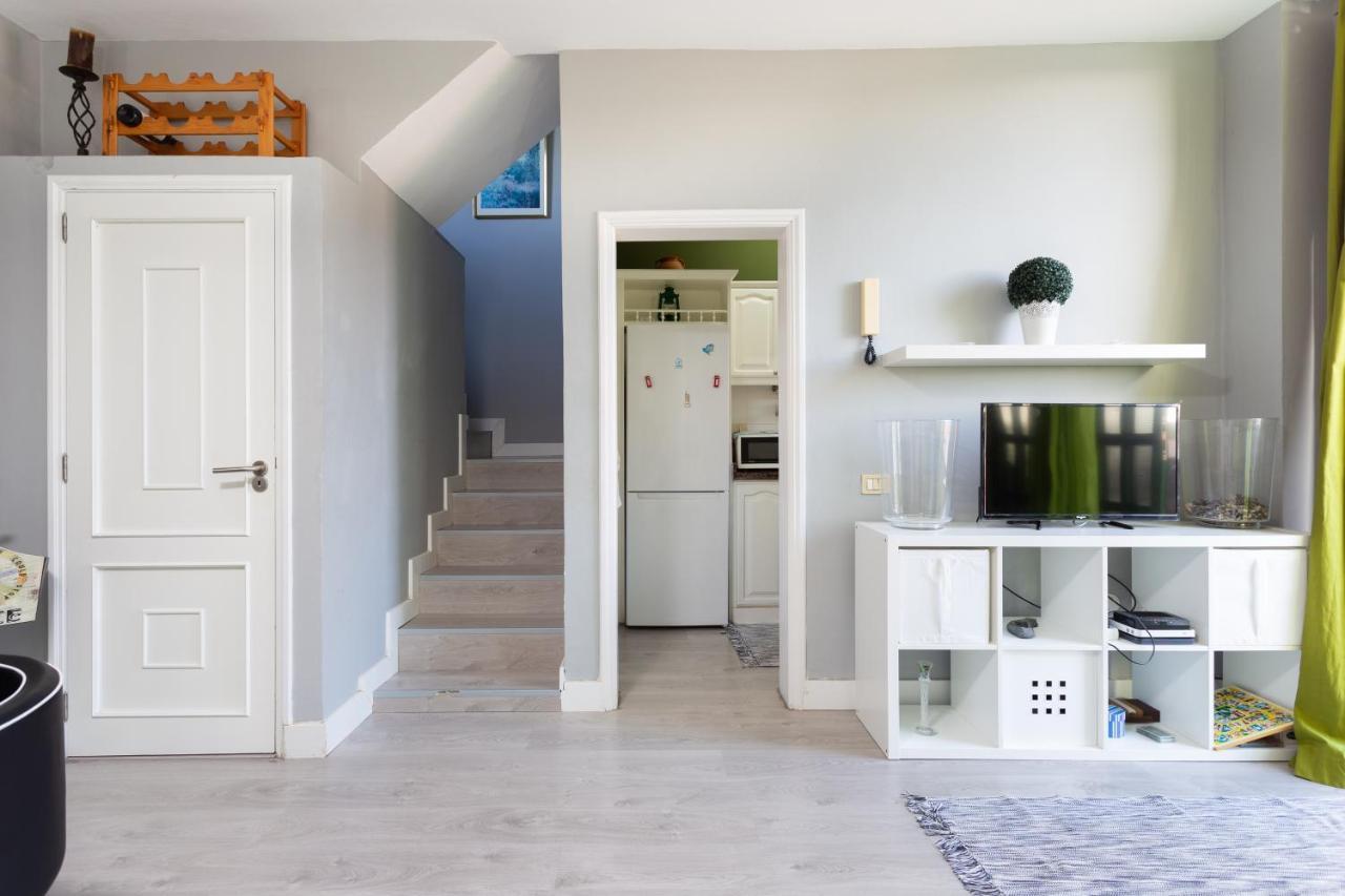 Home2Book Charming Sea Front House Эль-Эскобональ Экстерьер фото