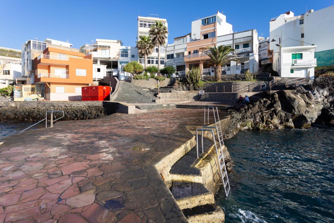 Home2Book Charming Sea Front House Эль-Эскобональ Экстерьер фото