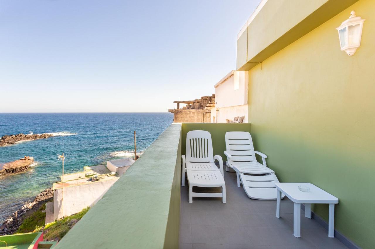 Home2Book Charming Sea Front House Эль-Эскобональ Экстерьер фото